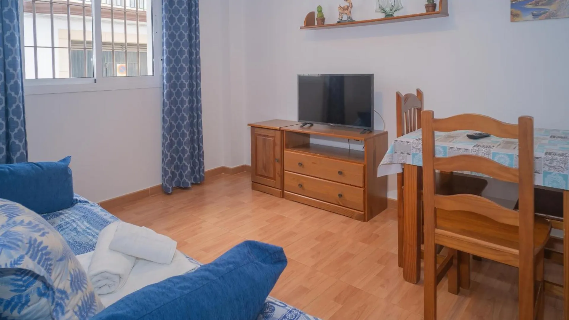 Apartment Apartamentos Tranquilos Conil Facil Aparcamiento Conil De La Frontera Spain