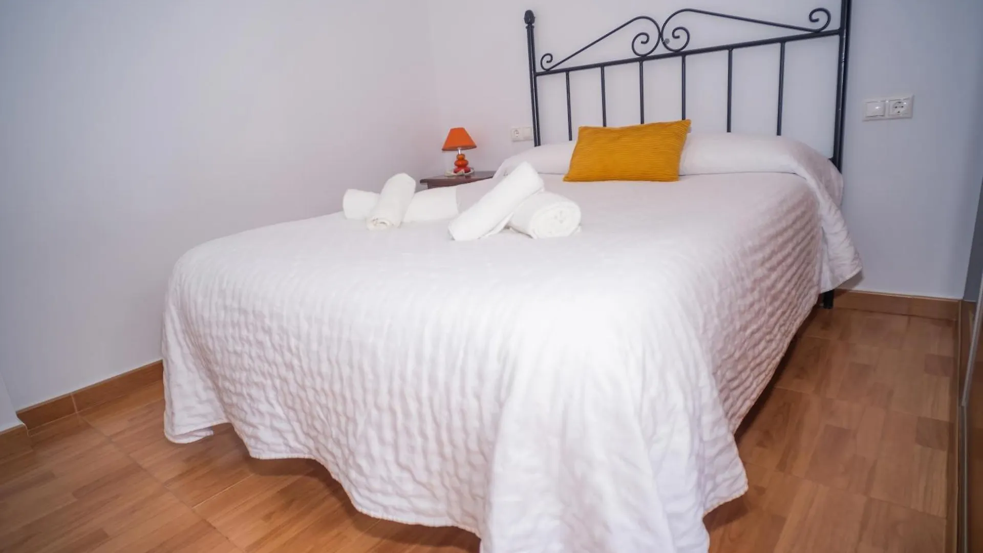 Apartamentos Tranquilos Conil Facil Aparcamiento Conil De La Frontera Spain